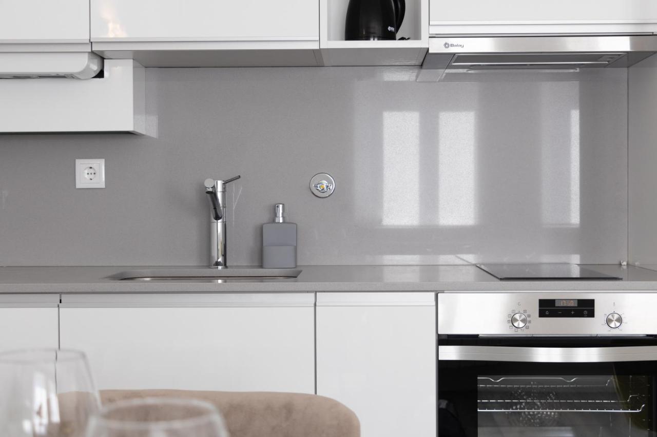 Dona Emilia Guest House & Studio Apartment Building Виана-ду-Каштелу Экстерьер фото