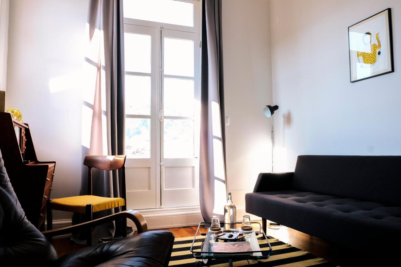 Dona Emilia Guest House & Studio Apartment Building Виана-ду-Каштелу Экстерьер фото